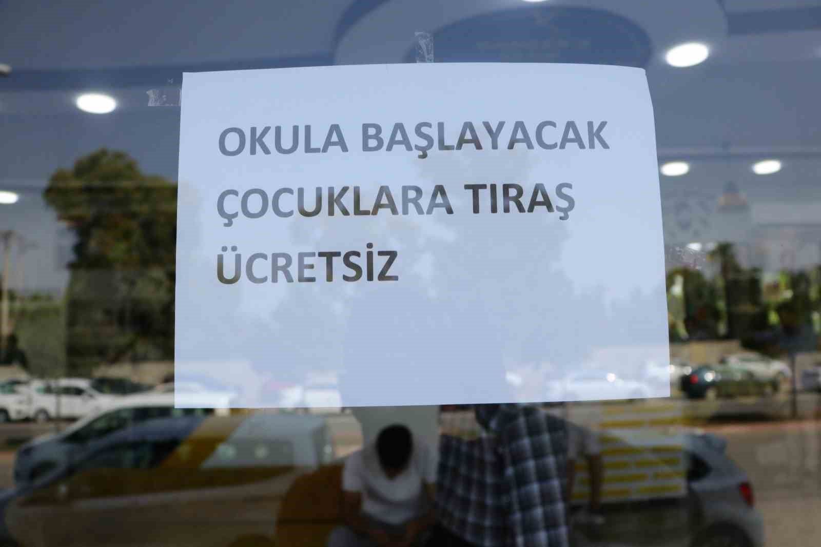 Okula başlayacak &ccedil;ocuklara &uuml;cretsiz tıraş
