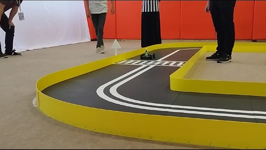 Yerli otonom ara&ccedil;lar bu &ccedil;ocukların ellerinde şekillenecek
