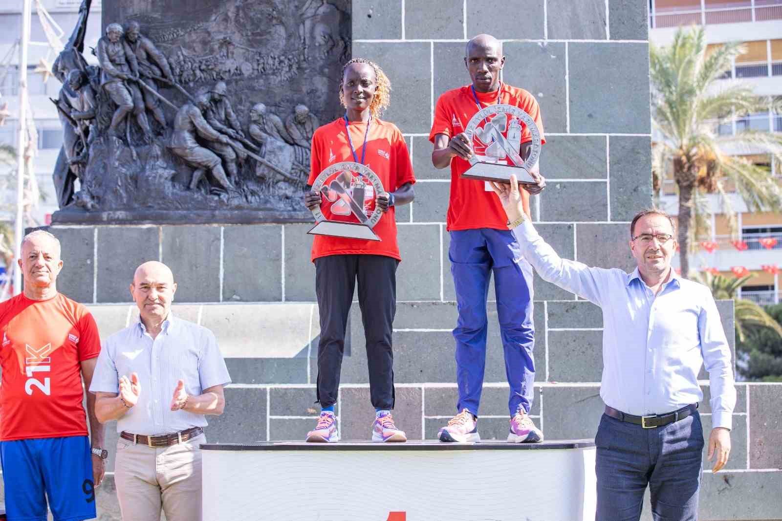 9 Eylül İzmir Yarı Maratonu’nda kurtuluş coşkusu