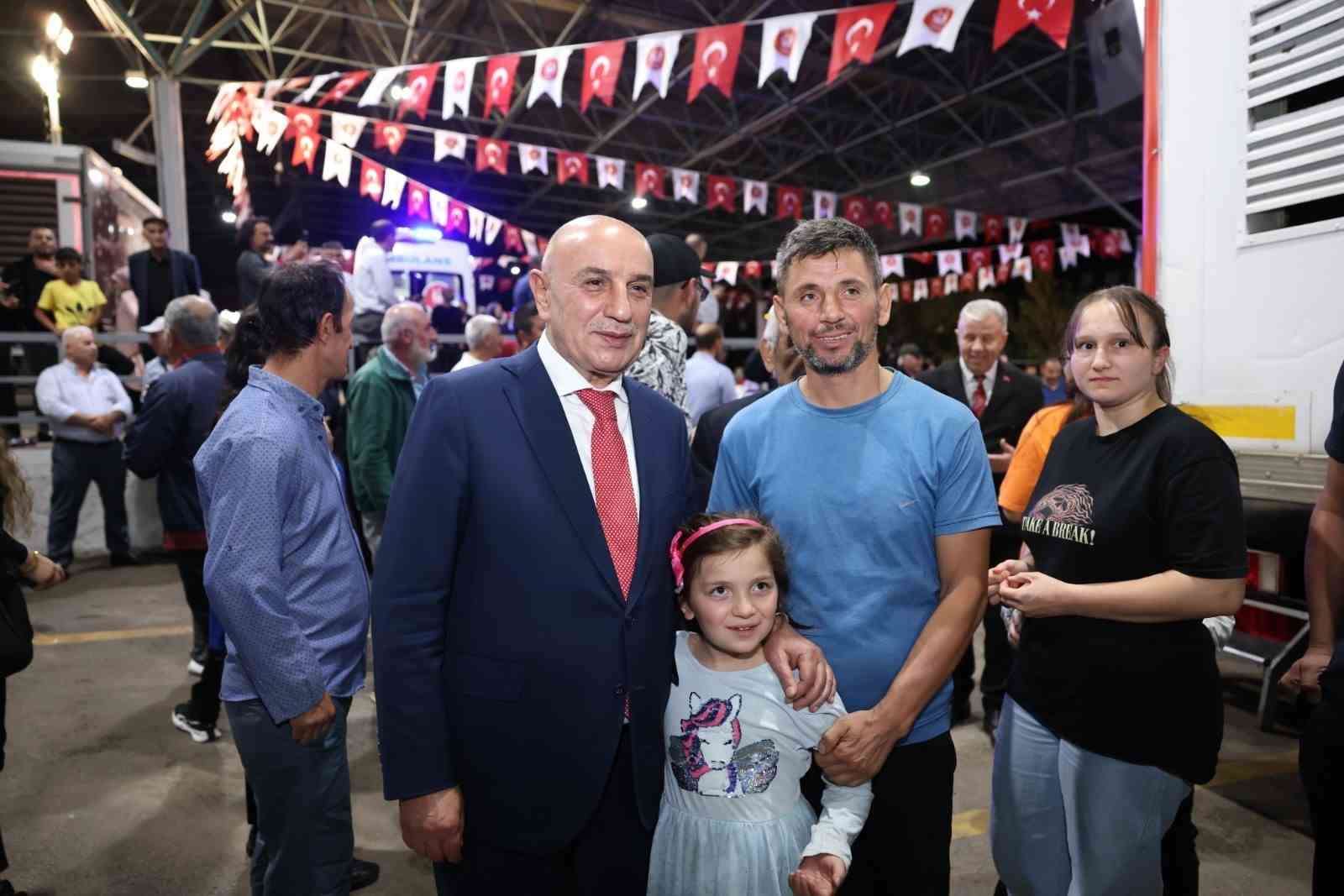 &Acirc;şıklar sazla s&ouml;zle buluştu
