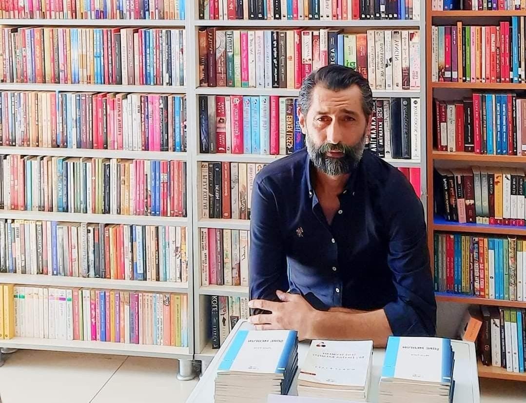 ‘Şiire Medfun’ okurlarıyla buluştu