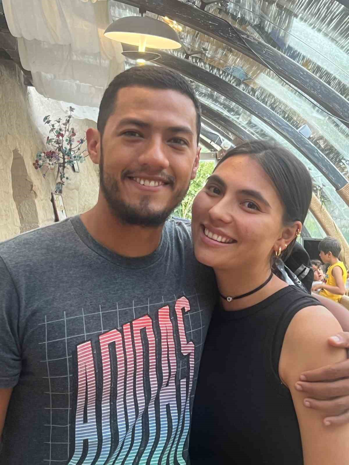 Kolombiya doktorlar, depremzede &ccedil;ocuklar ile samba dansı yaptı
