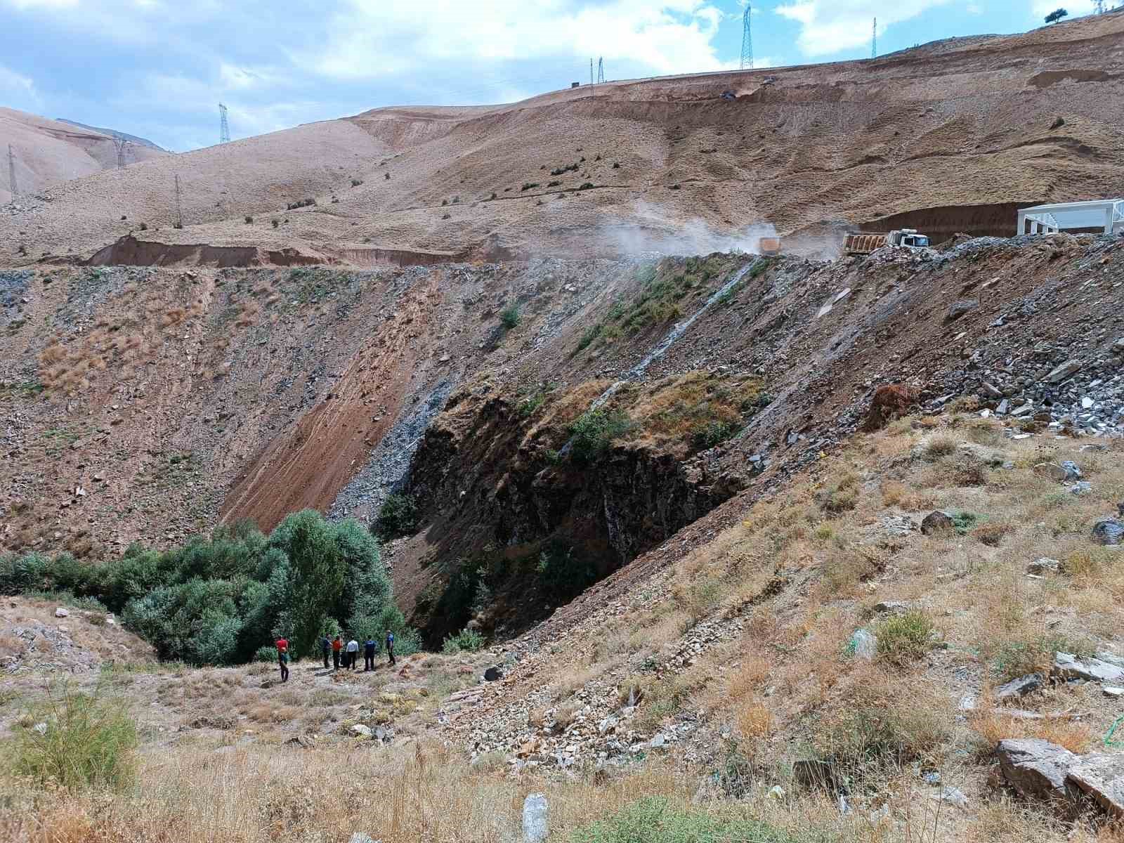 Y&uuml;ksekten d&uuml;şen vatandaş hayatını kaybetti
