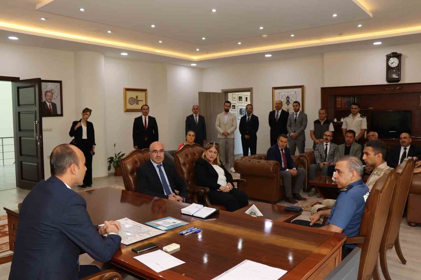 Oltu Kaymakamı İbrahim Gökmen göreve başladı