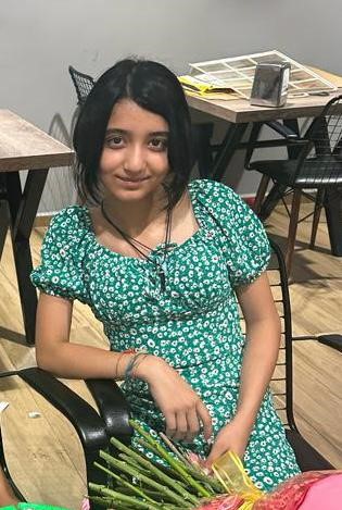 Antalya&rsquo;da 3 gen&ccedil; i&ccedil;in g&ouml;zyaşları sel oldu, aile kapatılan yola tepki g&ouml;sterdi
