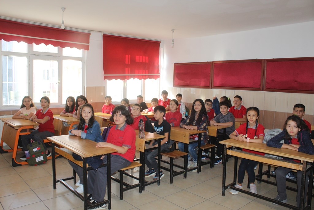 Sungurlu’da öğrenciler ders başı yaptı