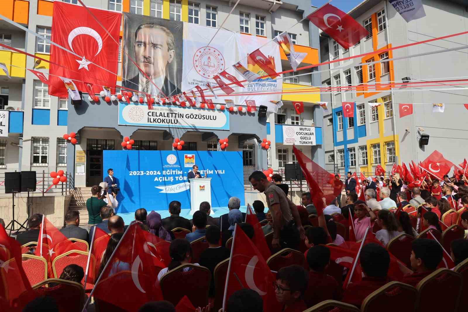 Zeytinburnu&rsquo;nda ders zili &ccedil;aldı
