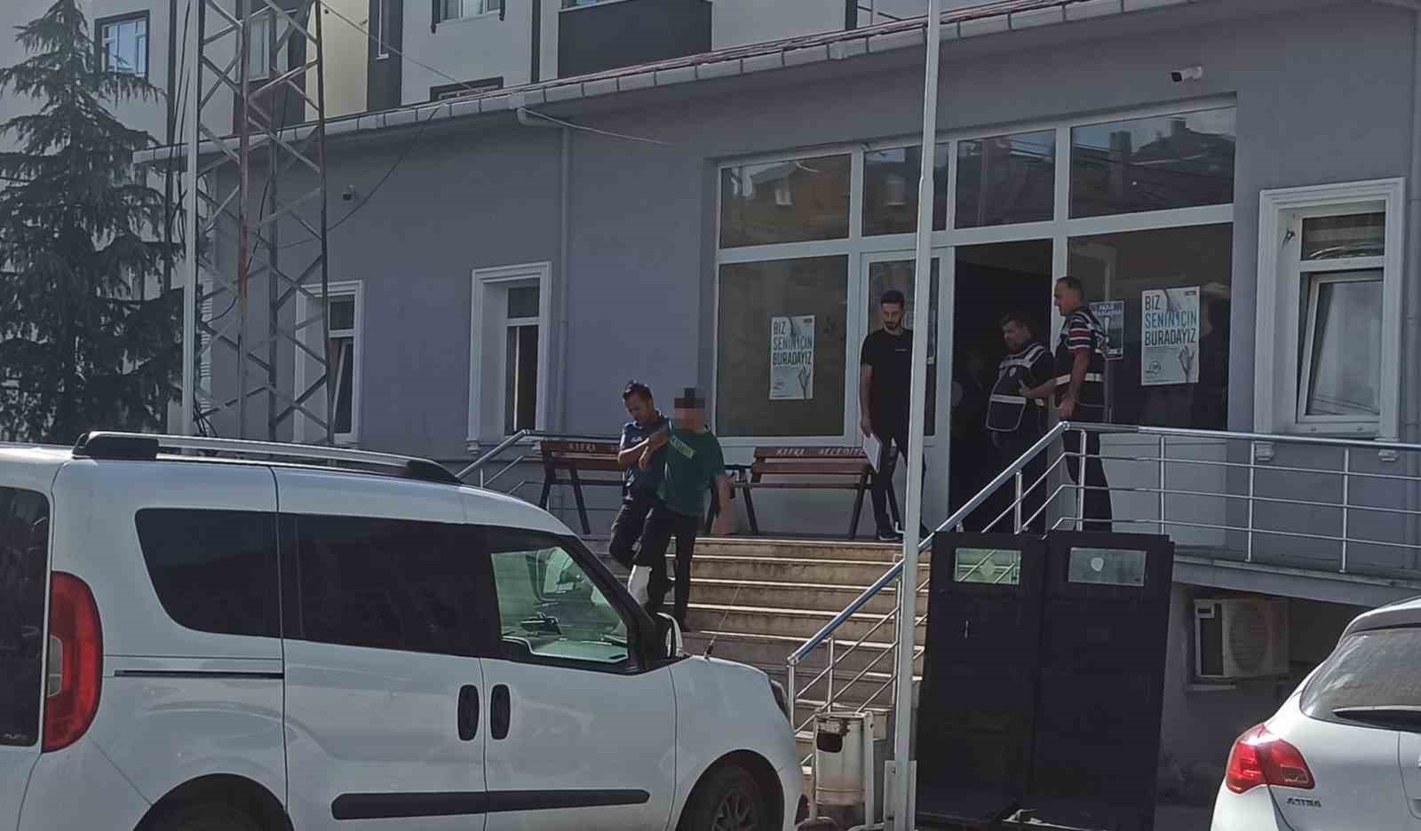 Servisçilerin silahlı çatışması olayında 3 kişi adliyede