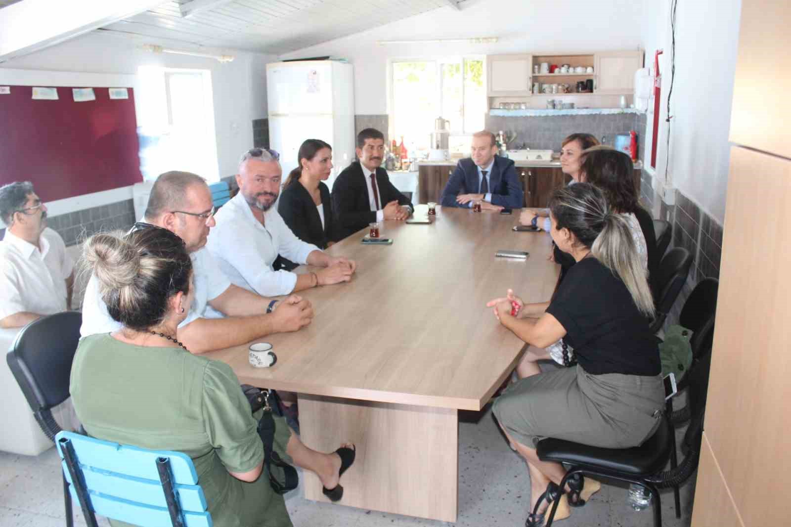 Köyceğiz Kaymakamı Maslak, öğrencilerin heyecanına ortak oldu