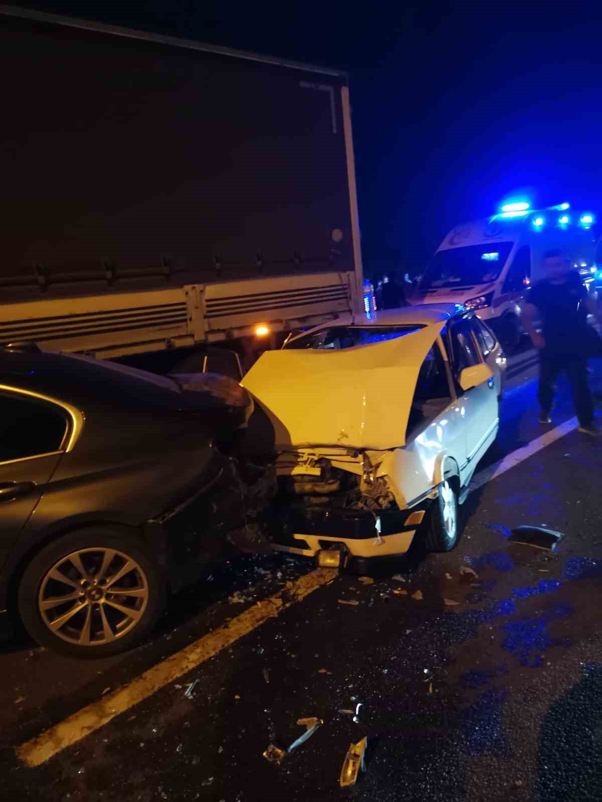 Yalova&rsquo;da zincirleme trafik kazası: 2 yaralı
