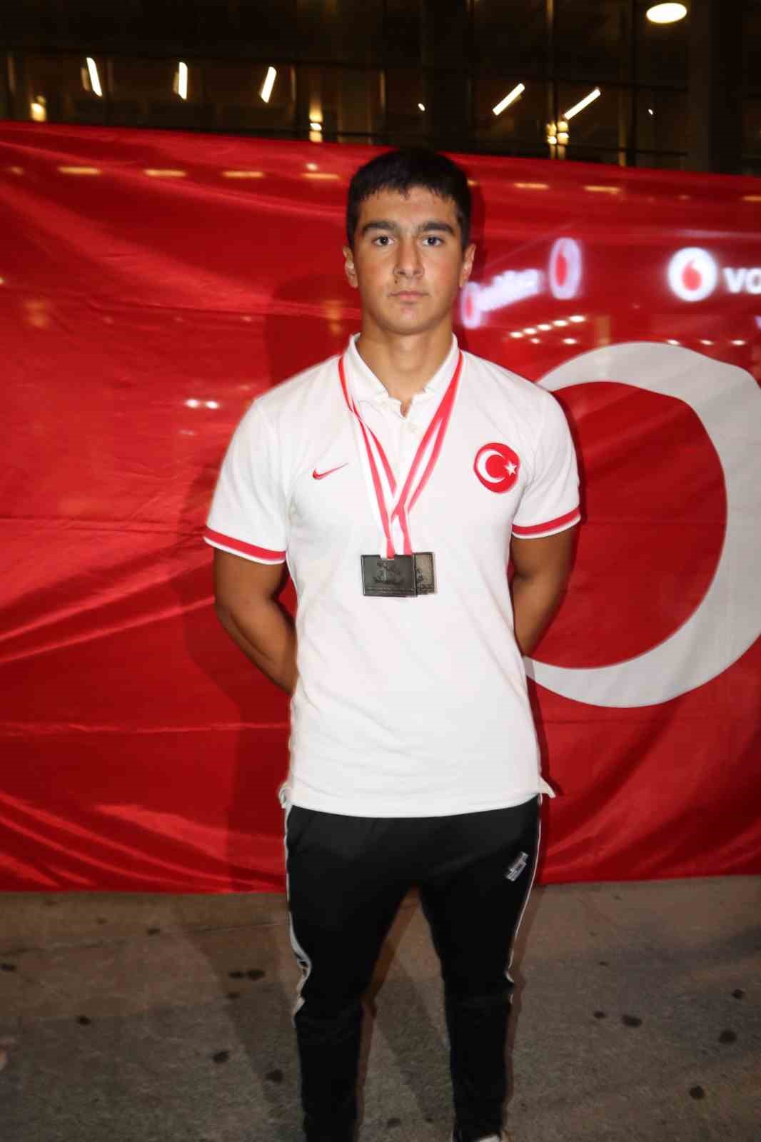 Rahmi Kaan Karahan, Kano&rsquo;da tarih yazdı
