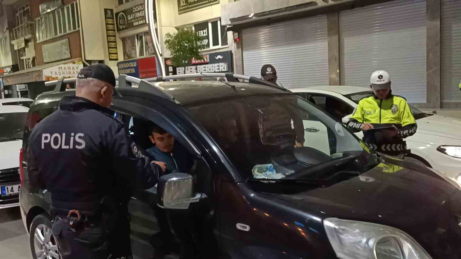 Bolu’da polis, gece saatlerinde rahatsızlık veren sürücülere göz açtırmıyor