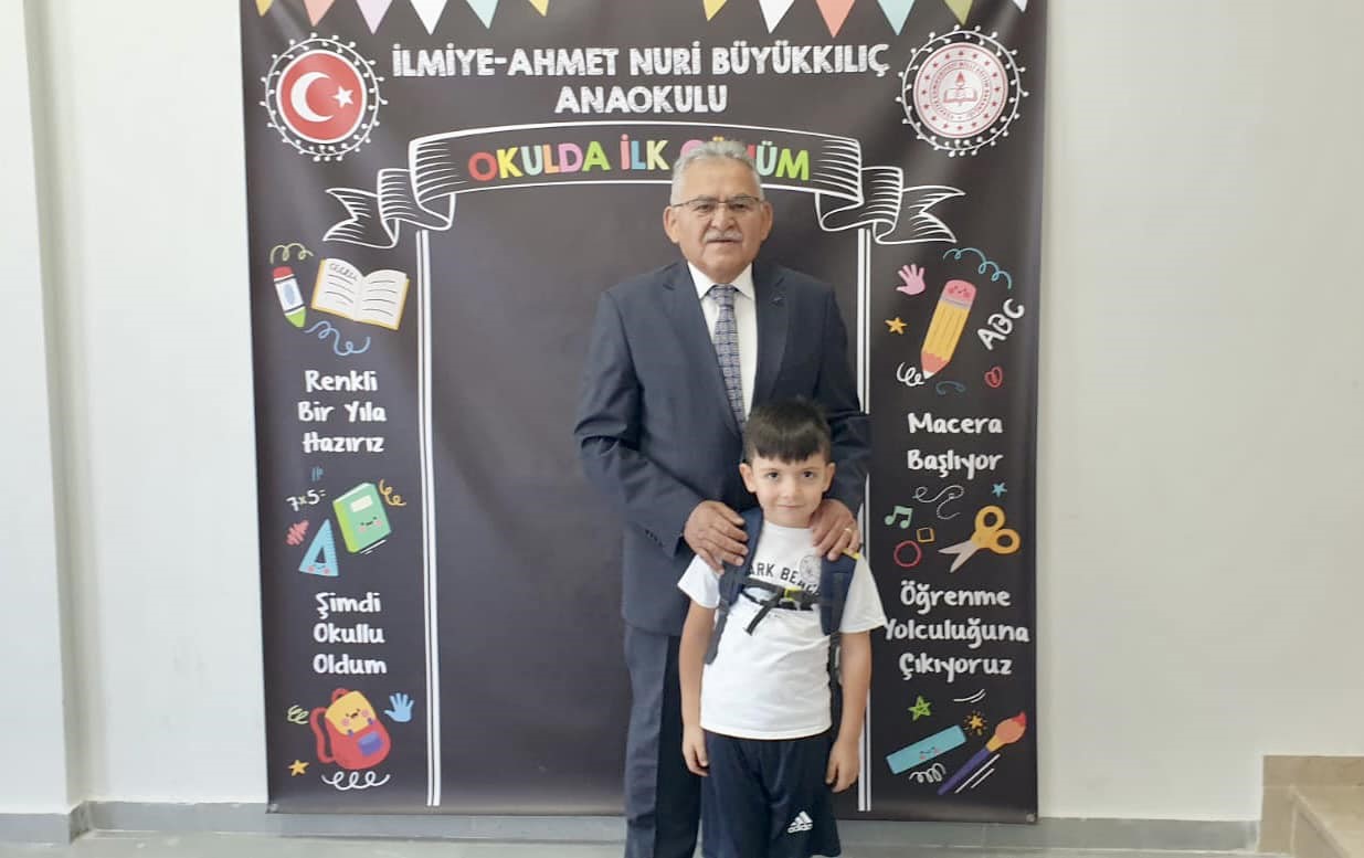 Başkan Büyükkılıç, İlmiye-Ahmet Nuri Büyükkılıç İlkokulu’nda miniklerin heyecanına ortak oldu