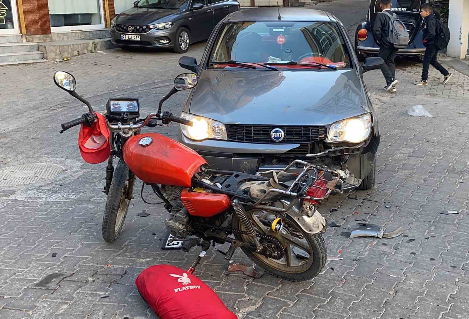Edirne’de otomobille motosiklet çarpıştı: 1 yaralı