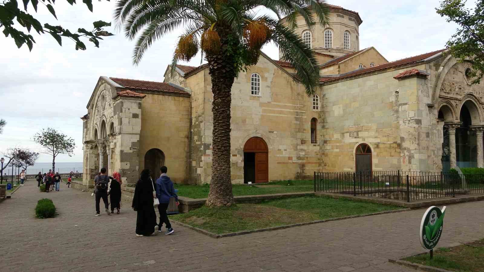 Arap turistler &uuml;lkelerine d&ouml;n&uuml;nce turizm sekt&ouml;r&uuml; d&uuml;ş&uuml;şe ge&ccedil;ti

