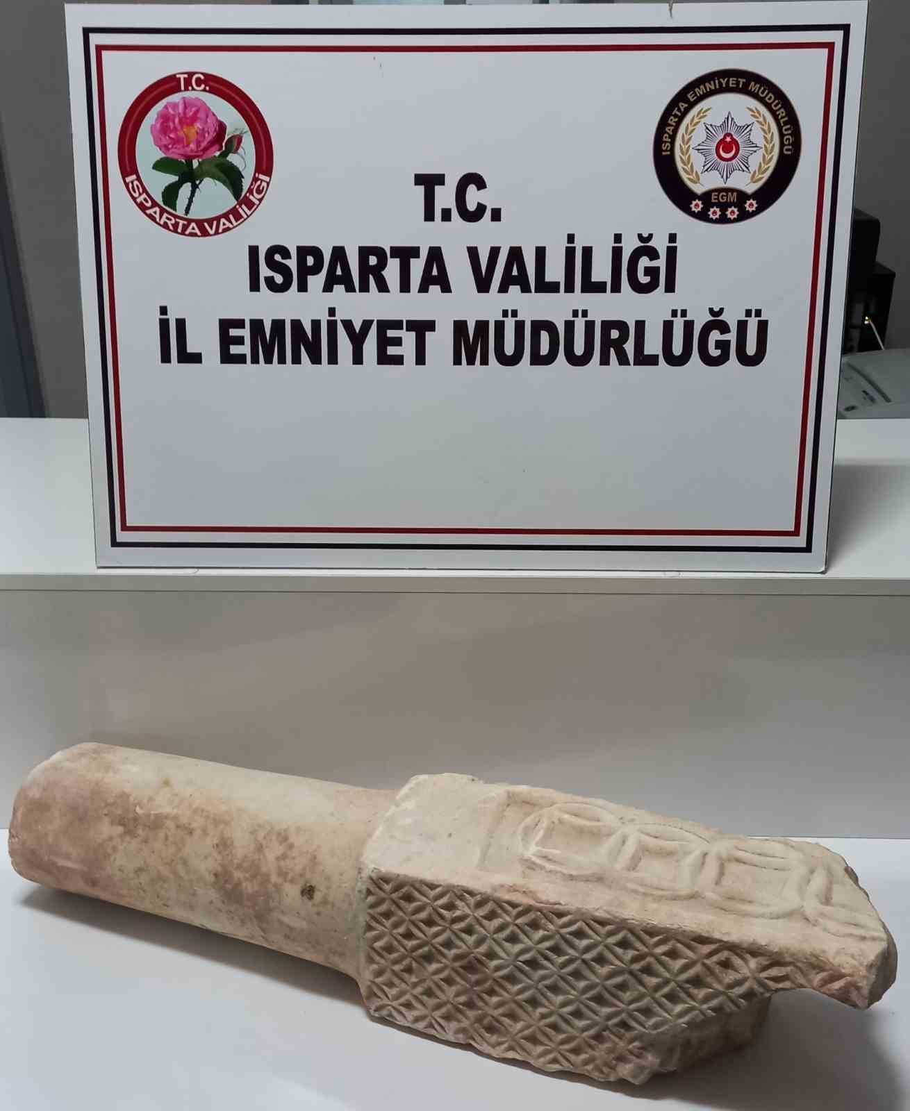 Isparta’da Büyük Selçuklu dönemine ait mermer sütun ele geçirildi
