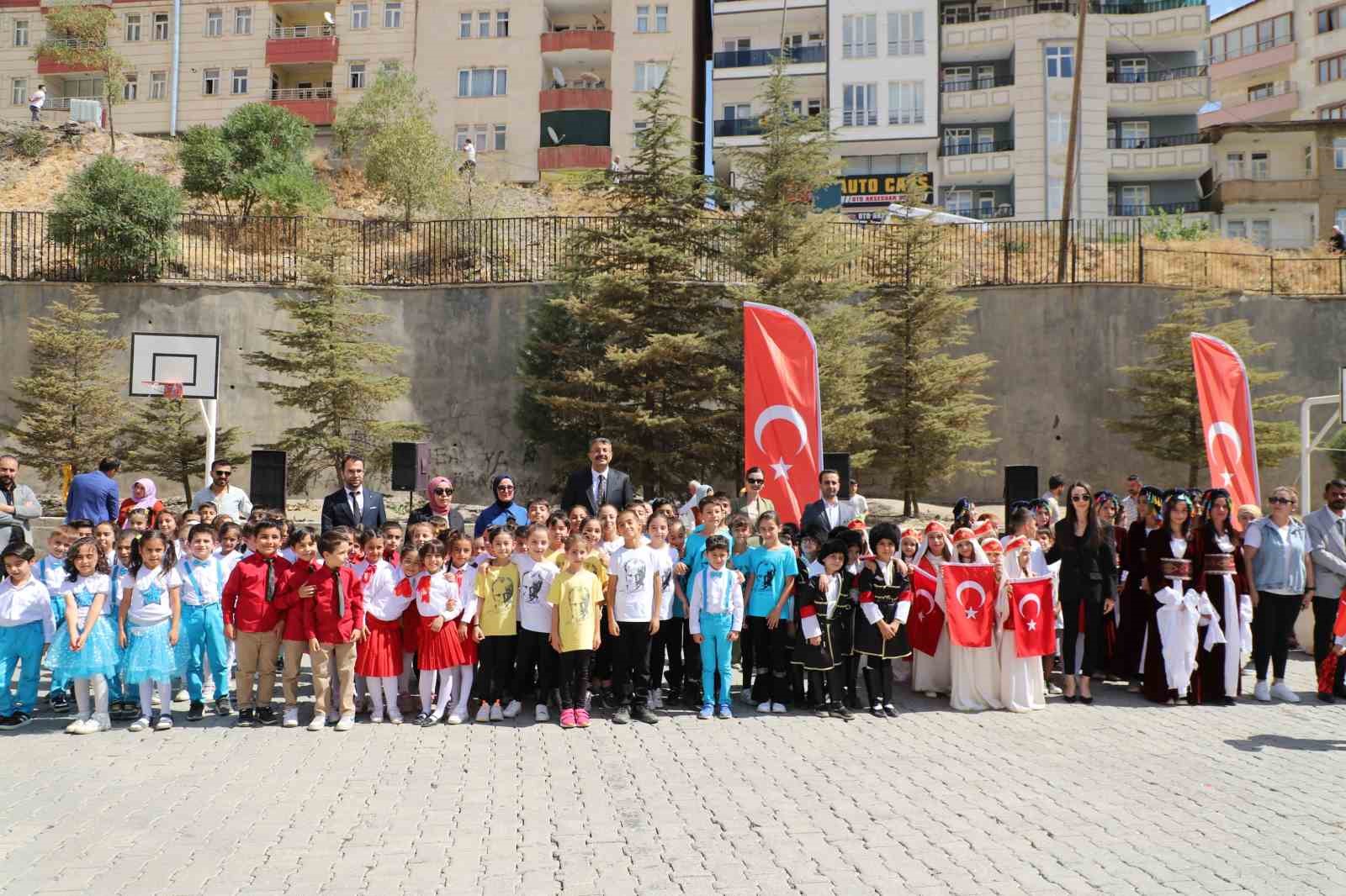 Vali Çelik: "Eğitimin en büyük duygusu sevgidir"
