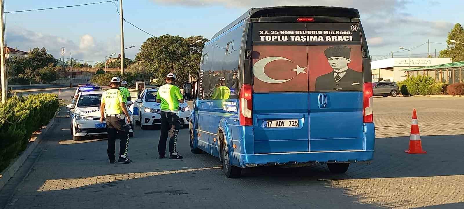 &Ccedil;anakkale&rsquo;de okul servis ara&ccedil;larına denetim
