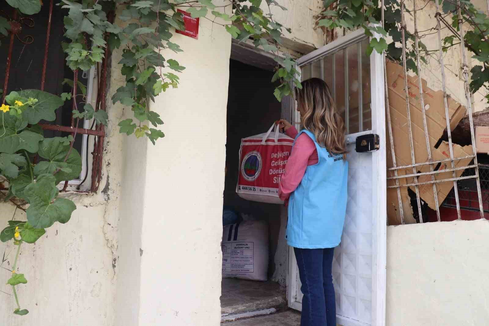 Yeni doğan bebeklerin ilk hediyesi Siirt Belediyesinden