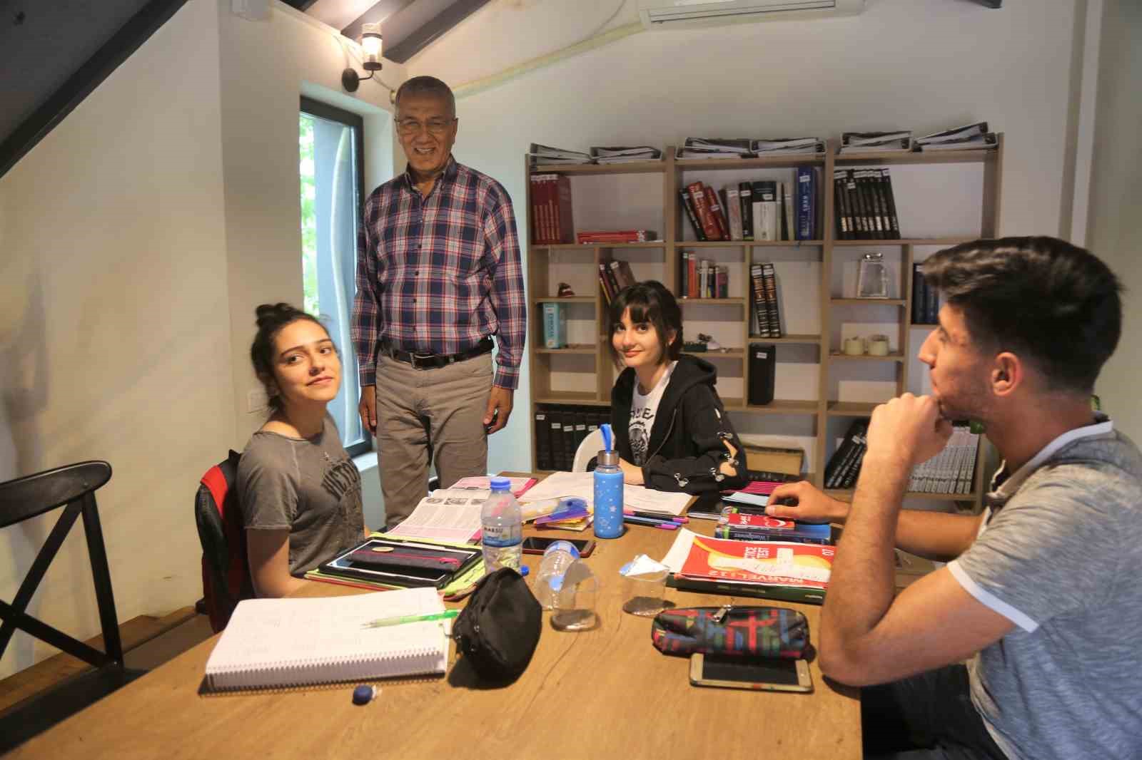 Mezitli’de öğrenim yardımı başvuruları başladı