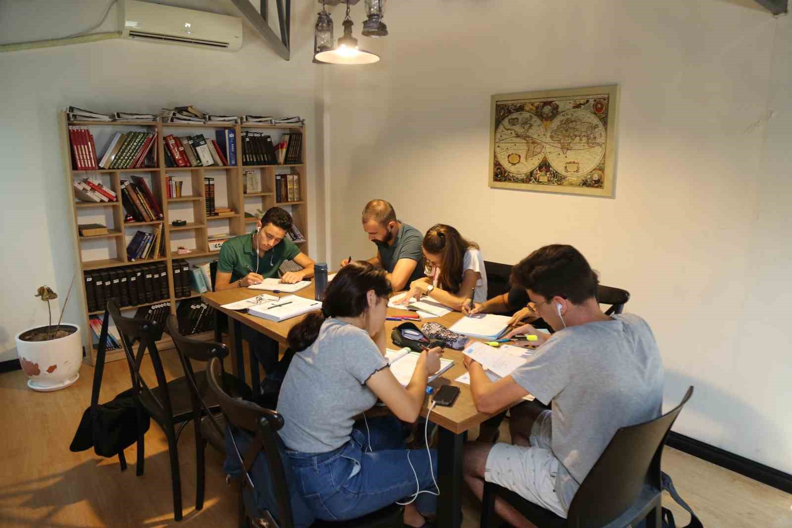 Mezitli&rsquo;de &ouml;ğrenim yardımı başvuruları başladı
