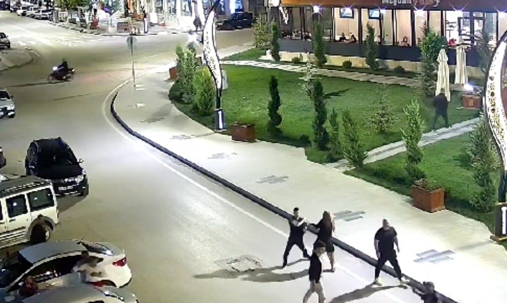 &Ccedil;orbacıda &ccedil;ıkan tartışma silahlı kavgaya d&ouml;n&uuml;şt&uuml;: 4 yaralı
