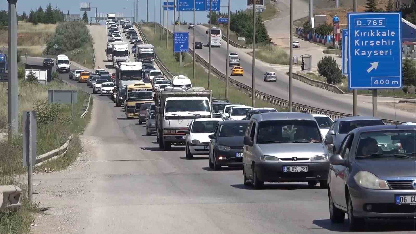 43 ilin ge&ccedil;iş g&uuml;zergahı Kırıkkale&rsquo;nin bir haftalık trafik bilan&ccedil;osu: Binlerce ara&ccedil; s&uuml;r&uuml;c&uuml;ne ceza yağdı
