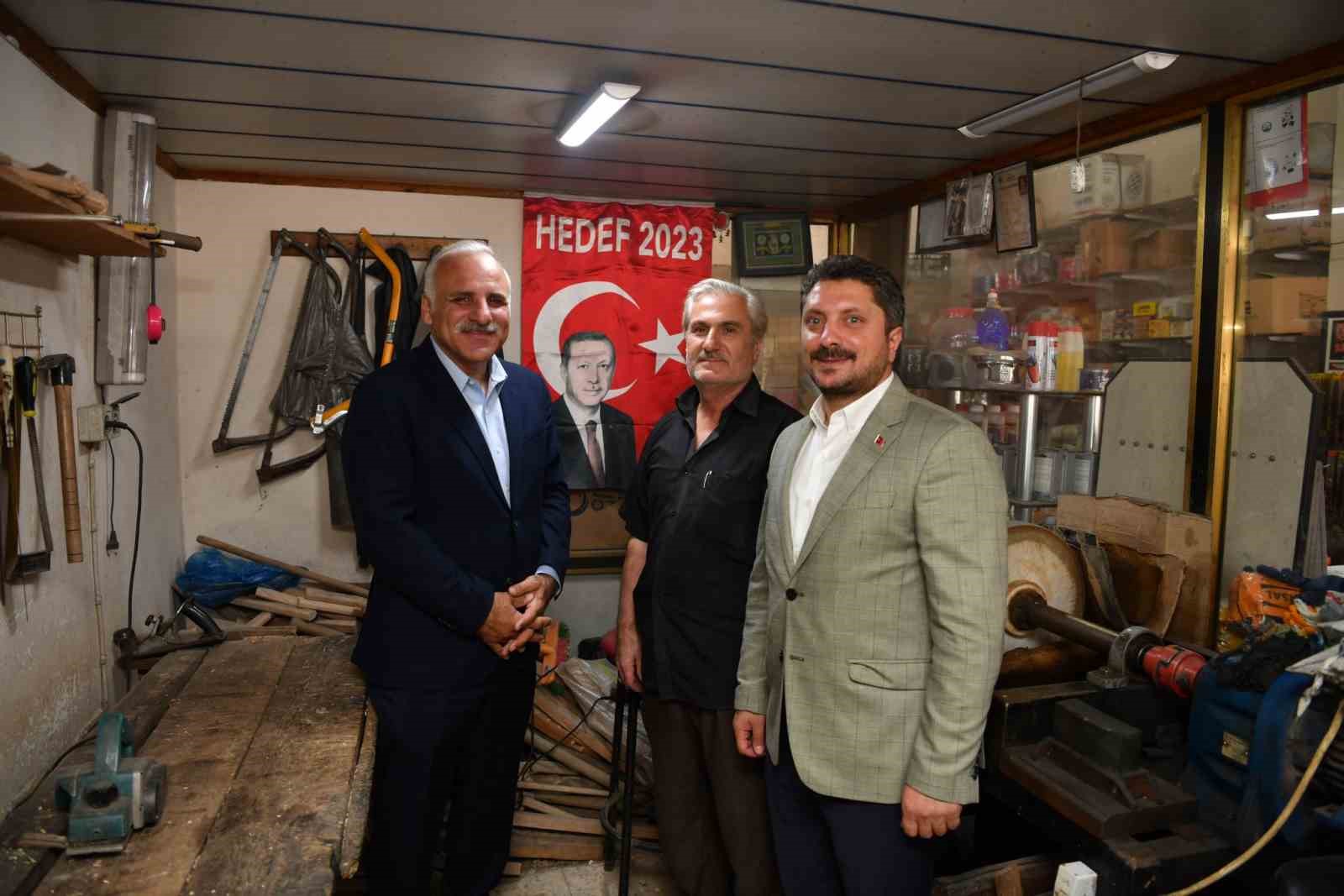 Başkan Zorluoğlu Yomra&rsquo;da esnaf ve vatandaşlarla buluştu
