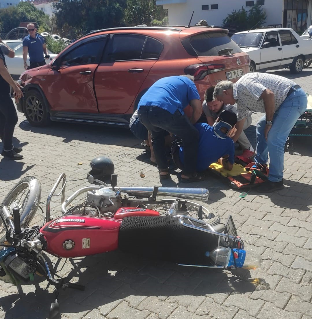 Motosiklet sürücüsü hastanelik oldu