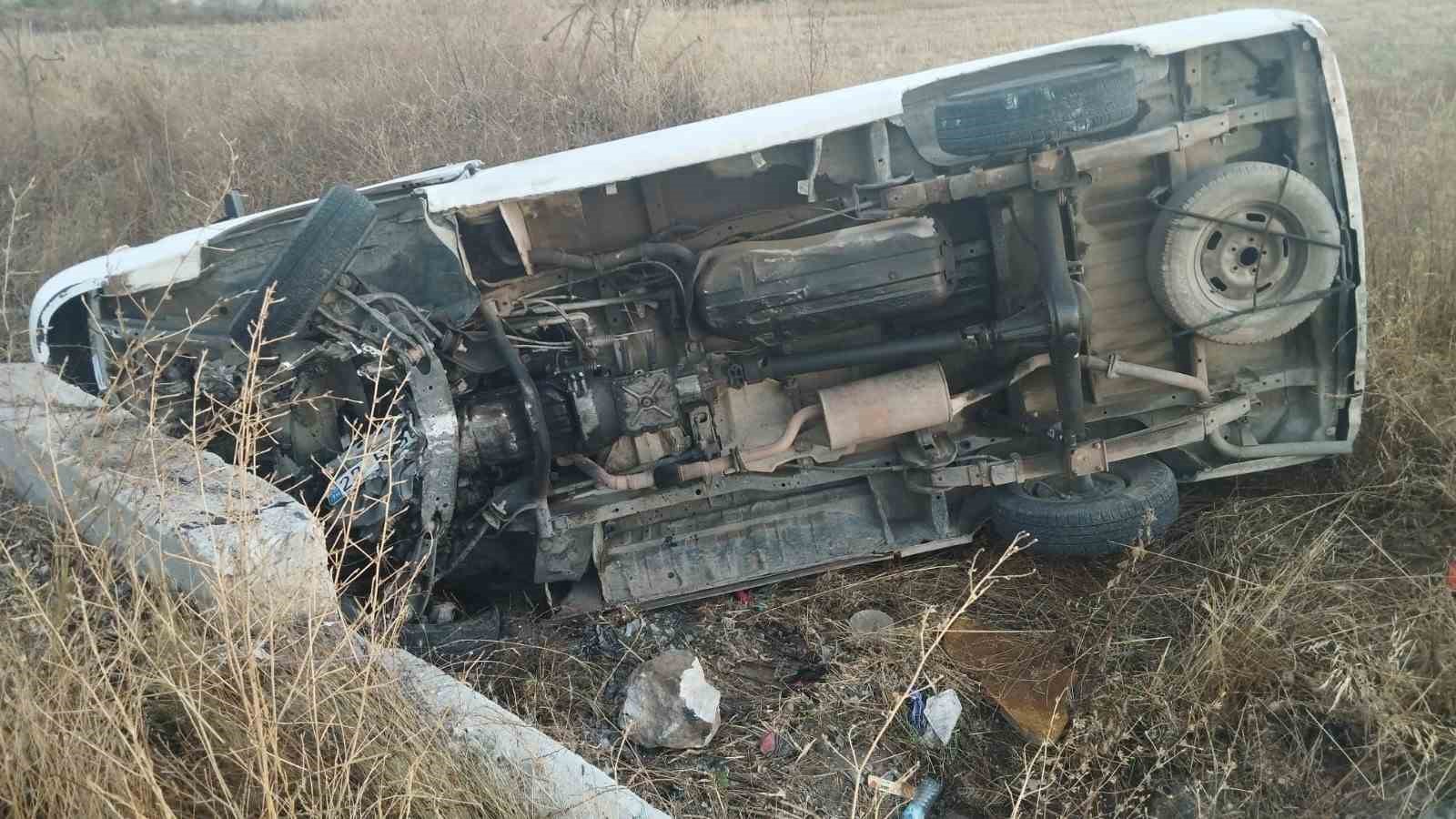 Burdur’da minibüs devrildi: 1 yaralı