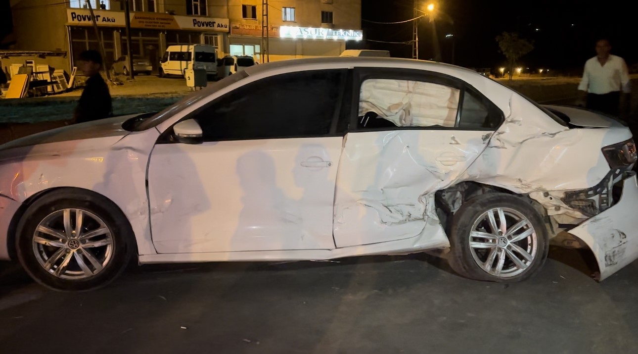 Yüksekova’da trafik kazası: 4 yaralı