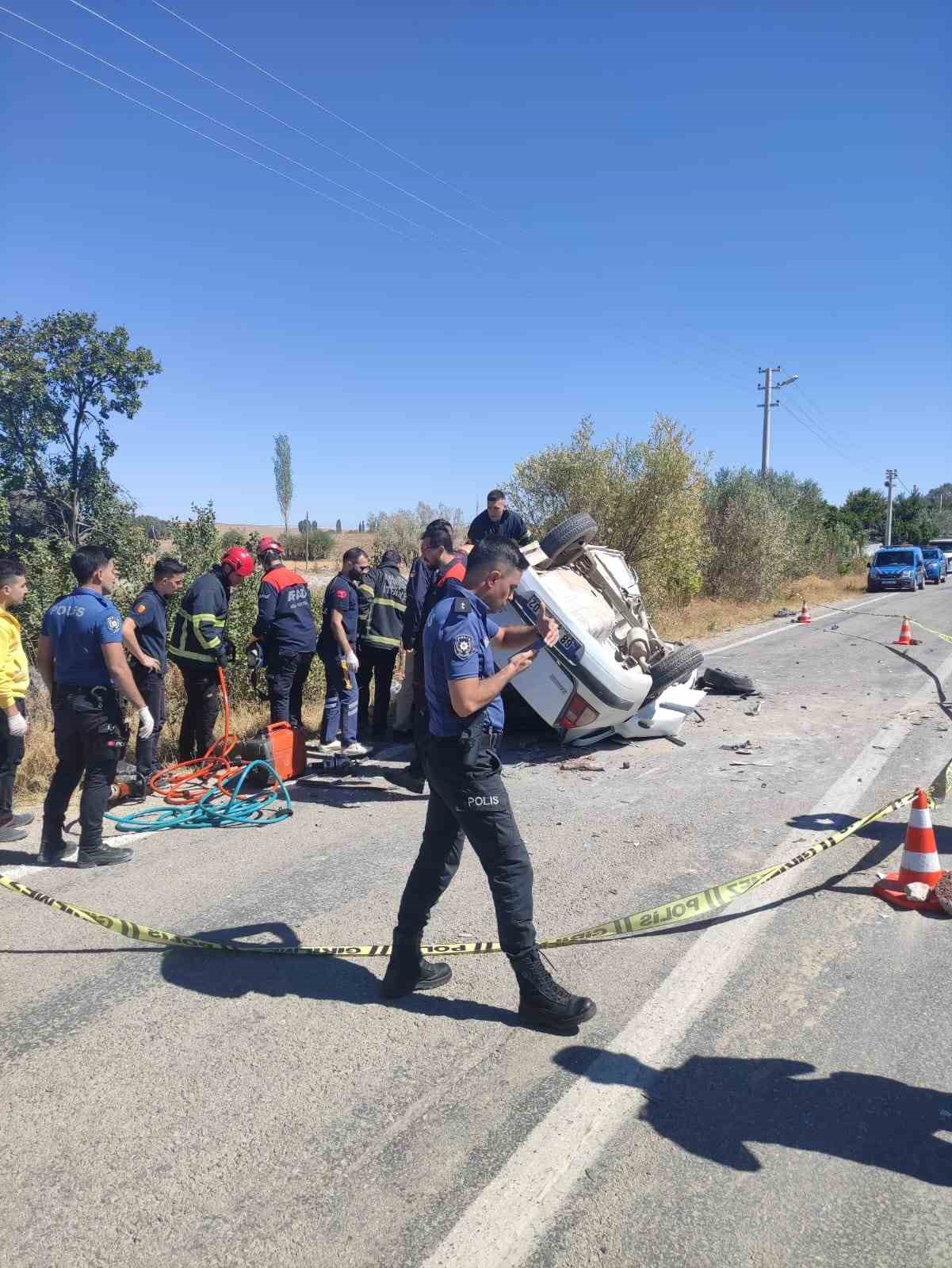 Aksaray&rsquo;da hatalı sollama kazası: 3 &ouml;l&uuml;, 2 yaralı

