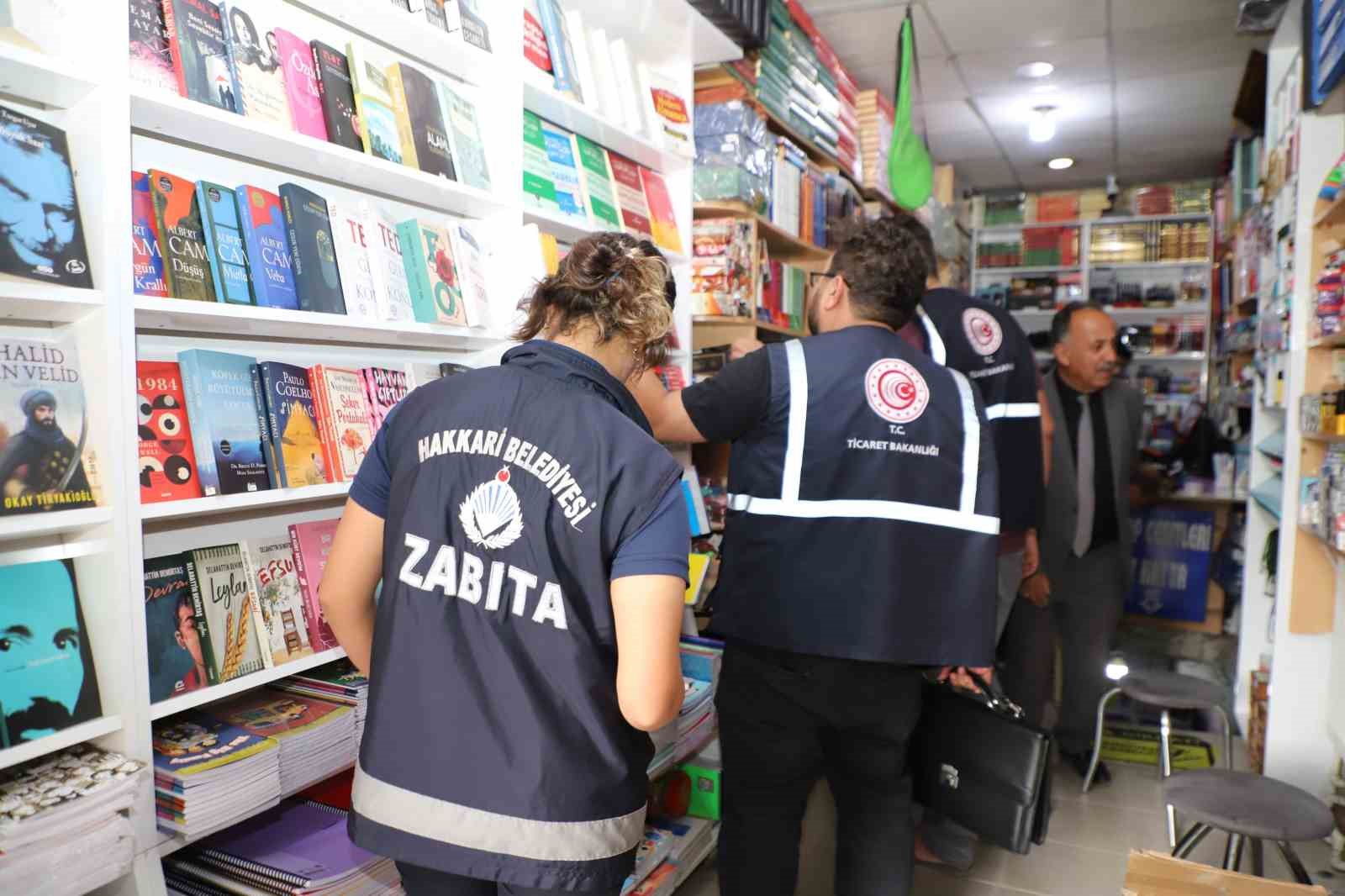 Hakkari’de okul malzemeleri satışı yapan işletmeler denetlendi
