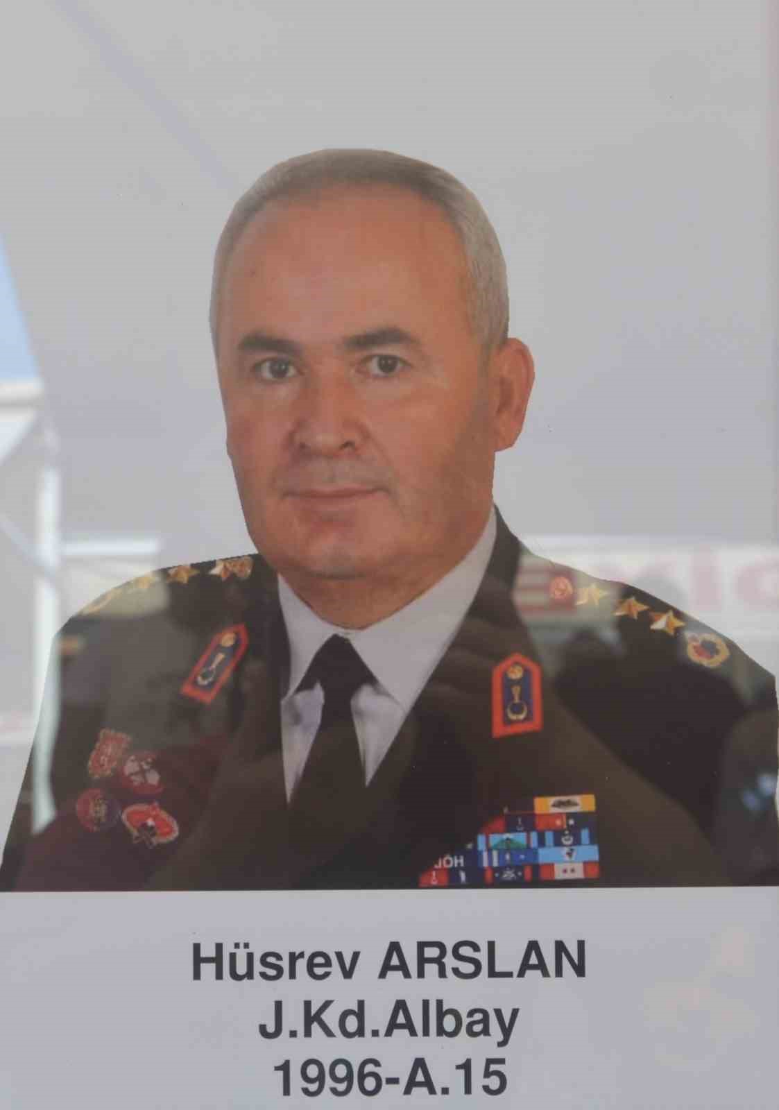 Albay H&uuml;srev Arslan son yolculuğuna uğurlandı
