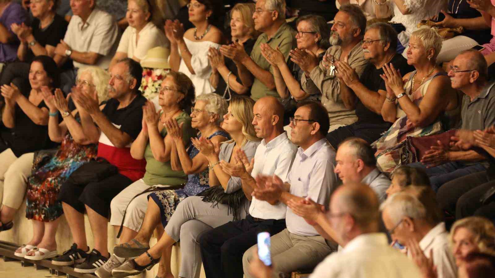 Didimliler sanat dolu bir akşam ge&ccedil;irdi
