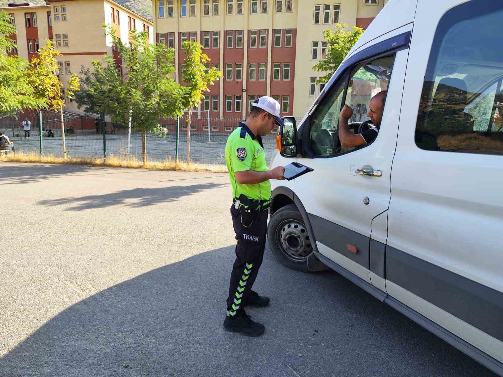 Hakkari’ de trafik denetimleri arttırıldı