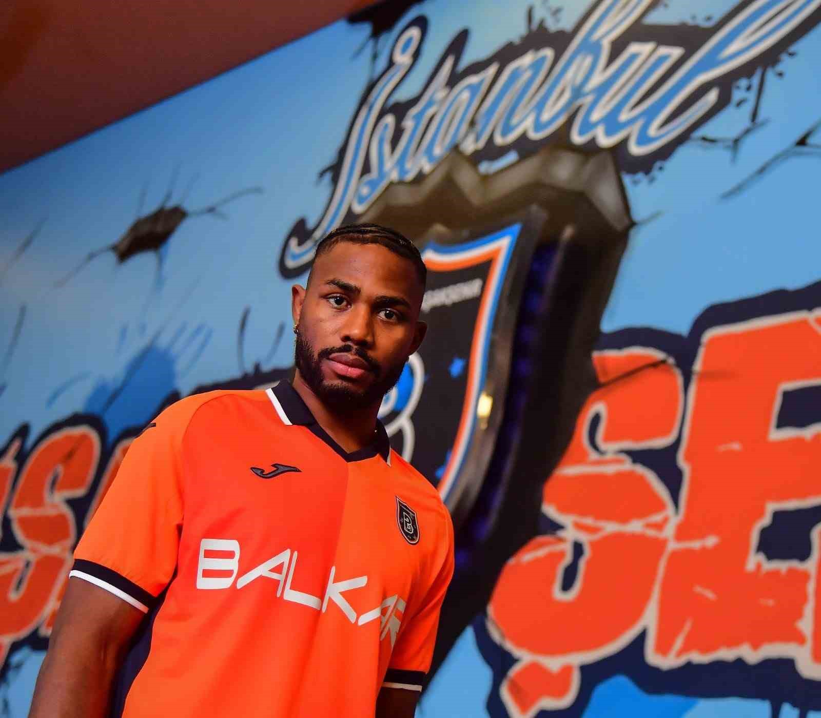 Emmanuel Dennis, RAMS Başakşehir’de
