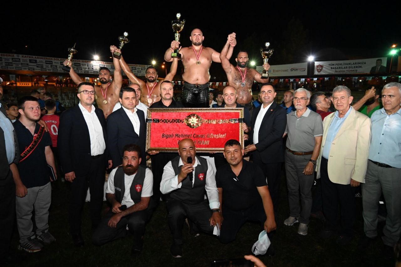 Bigalı Mehmet Çavuş Güreşleri’nde başpehlivan Ertuğrul Dağdeviren oldu