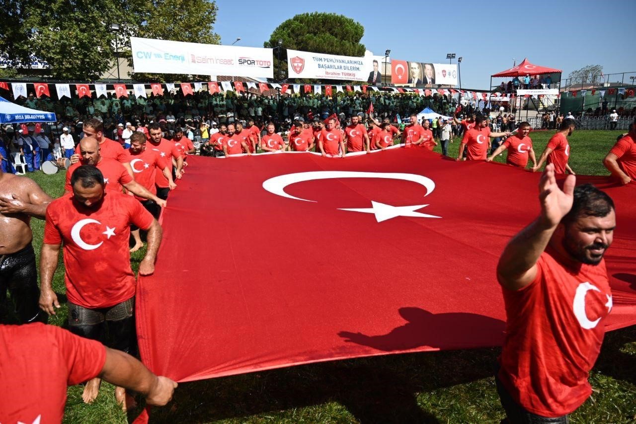 Bigalı Mehmet Çavuş Güreşleri’nde başpehlivan Ertuğrul Dağdeviren oldu
