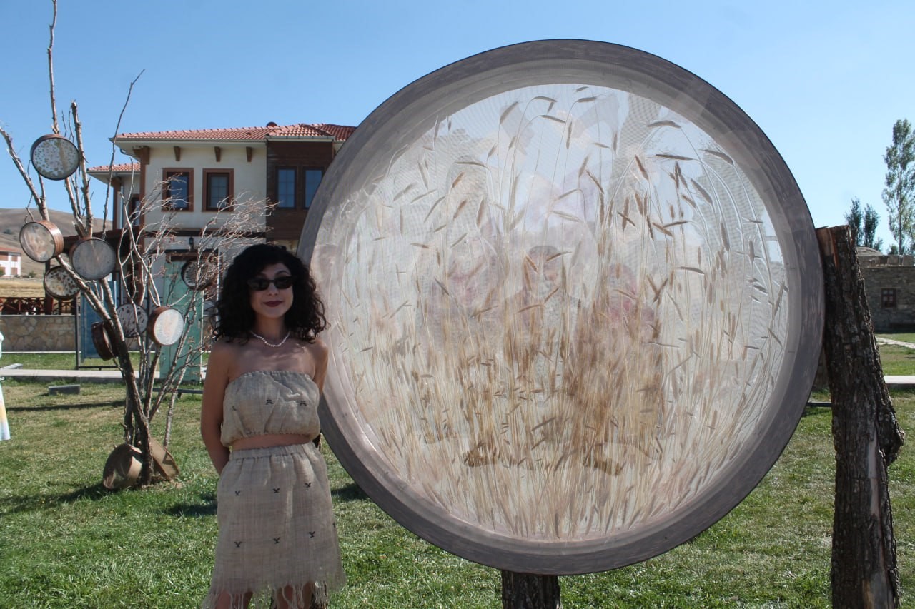 Harman sonu programı renkli görüntülere sahne oldu