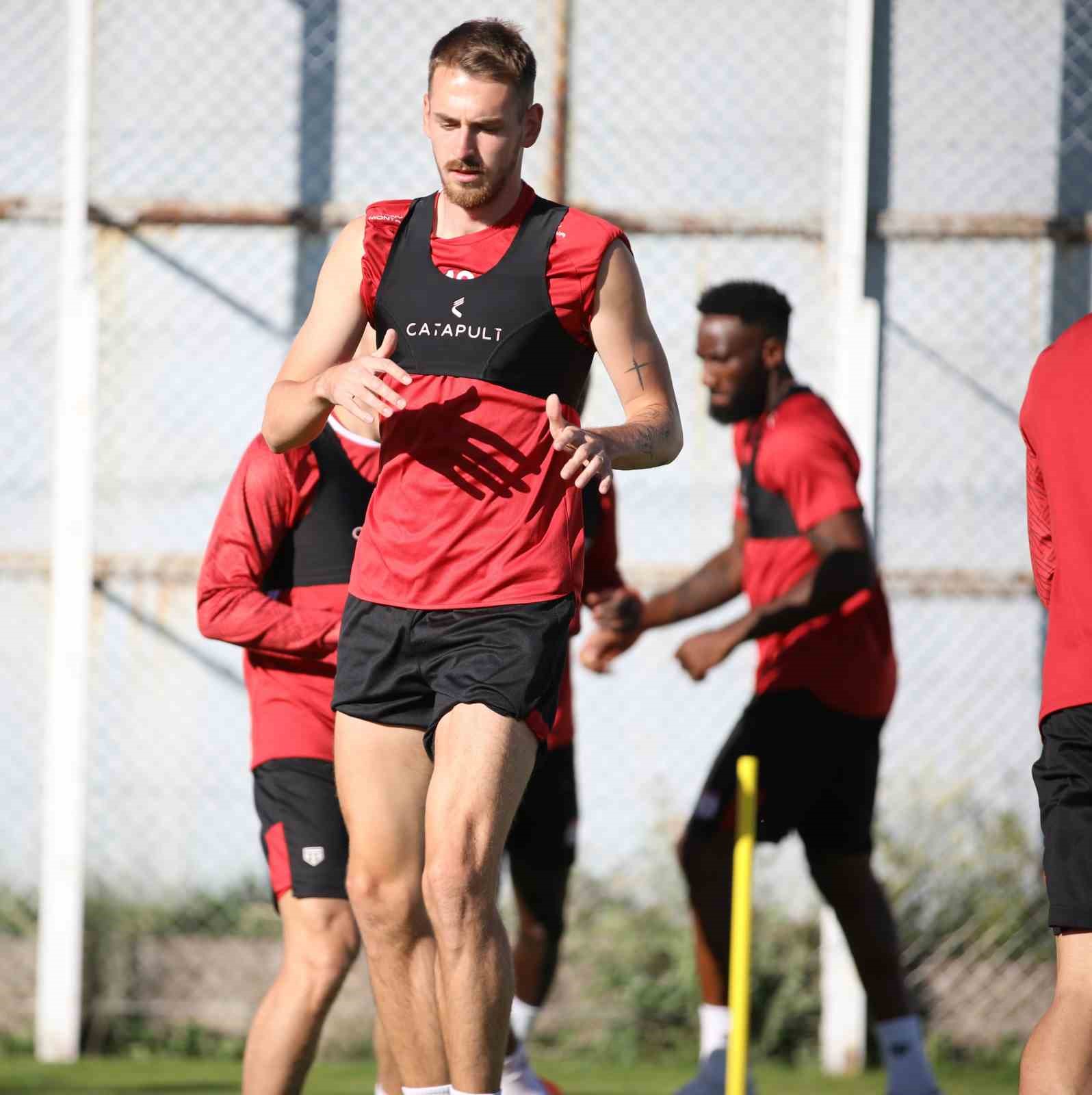 Sivasspor şut ve taktik çalıştı