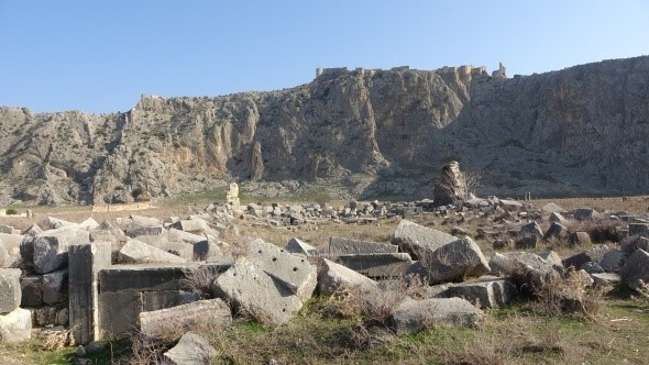 7 bin 500 yıllık Anavarza Antik Kenti’ndeki kazılarda hazine bulundu
