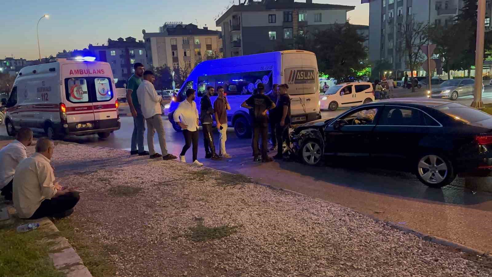 Gaziantep’te aynı kavşakta iki kaza: 5 yaralı
