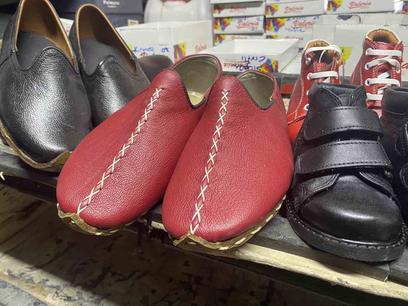 Osmanlıdan kalma kültürü, iş yeri yıkılmasına rağmen konteynerde yaşatıyor