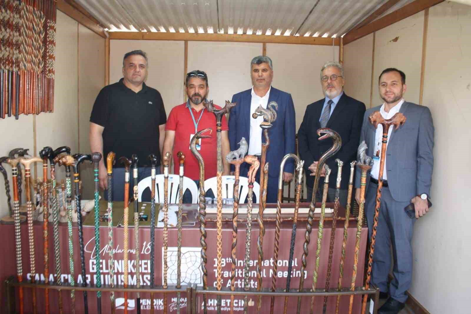 A&ccedil;ılış kurdelesini ZONDEF Genel Başkanı Ziya &Ouml;ncan kesti
