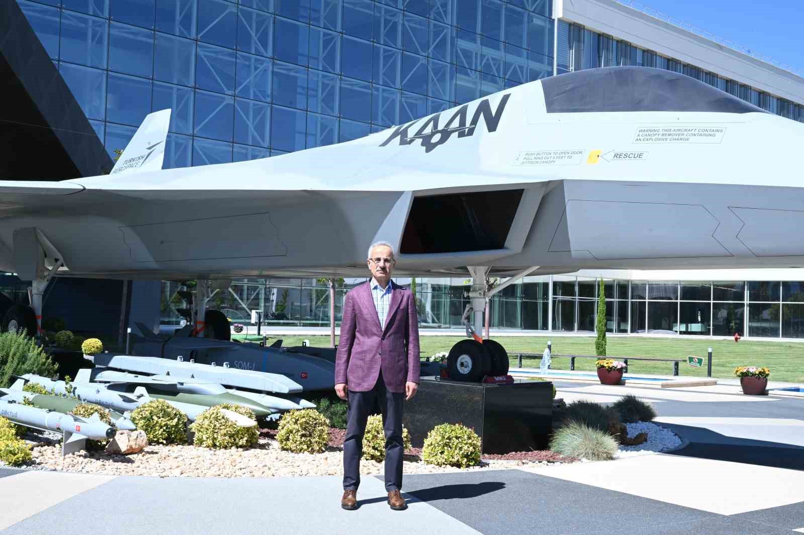 Bakan Uraloğlu, TUSAŞ’ı ziyaret ederek incelemelerde bulundu