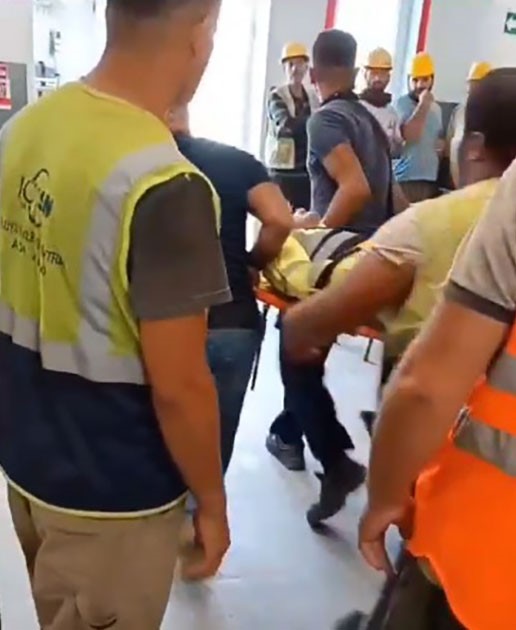 Akkuyu NGS iş&ccedil;ileri yemek yerken fenalaşıp sedyeyle taşındılar
