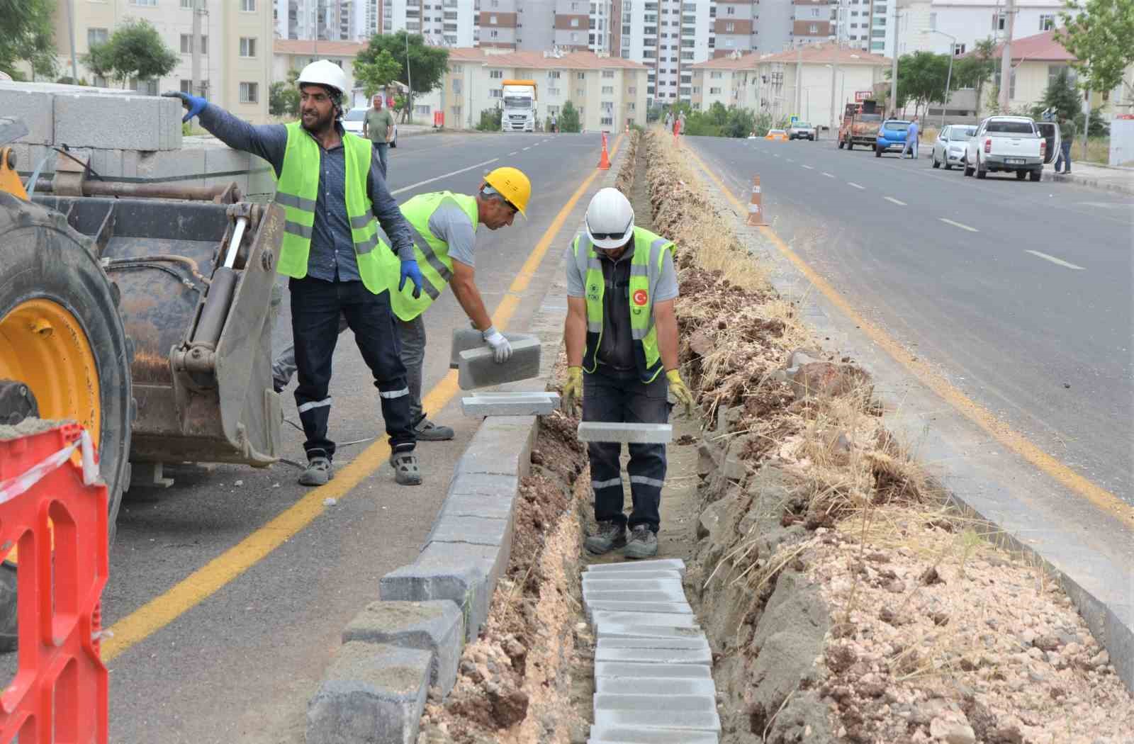 Dicle Elektrik, Kayapınar ve Bağlar’da şebekelerini güçlendiriyor