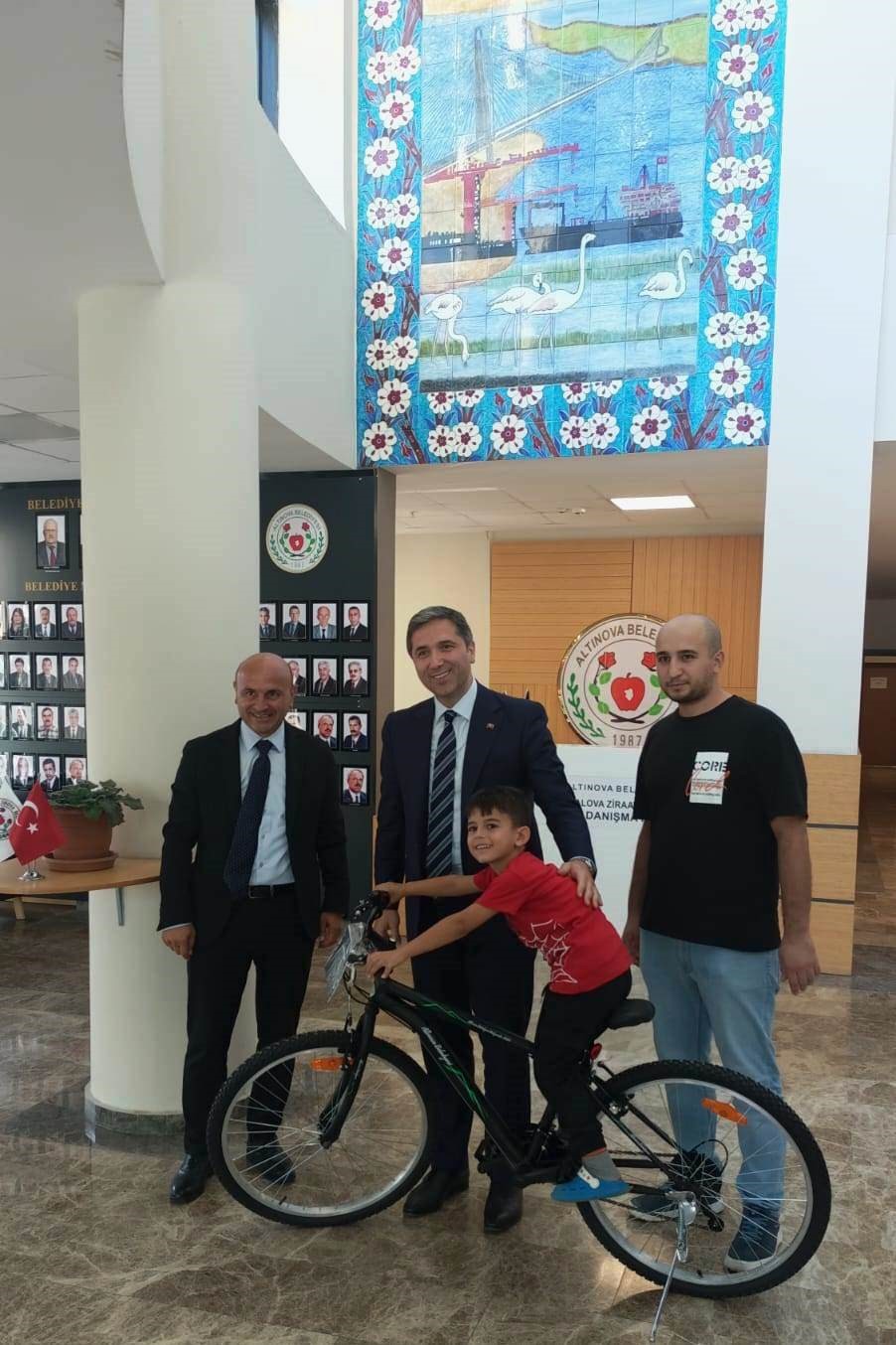 6 yaşındaki Yiğit, bisikletine kavuştu