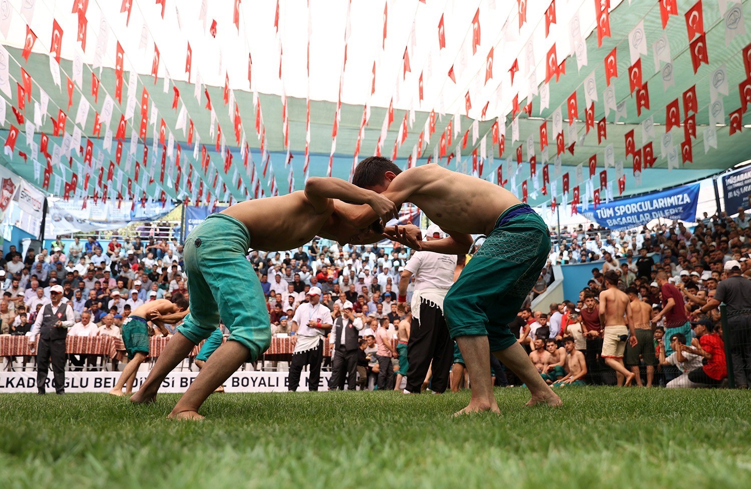 Dulkadiroğlu Bertiz Güreşleri nefes kesti